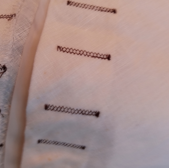 - Vintage 💯Irish linen side zip skirt with embroidered detail - Picture 2 of 8